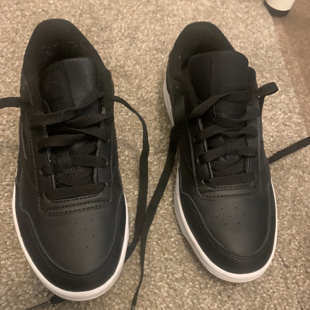Womens Reebok shoe